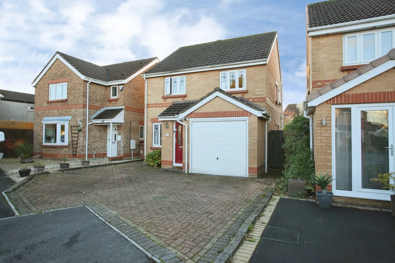 3 bed house for sale, Clos Waun Ceffyl TREHARRIS, CF46
