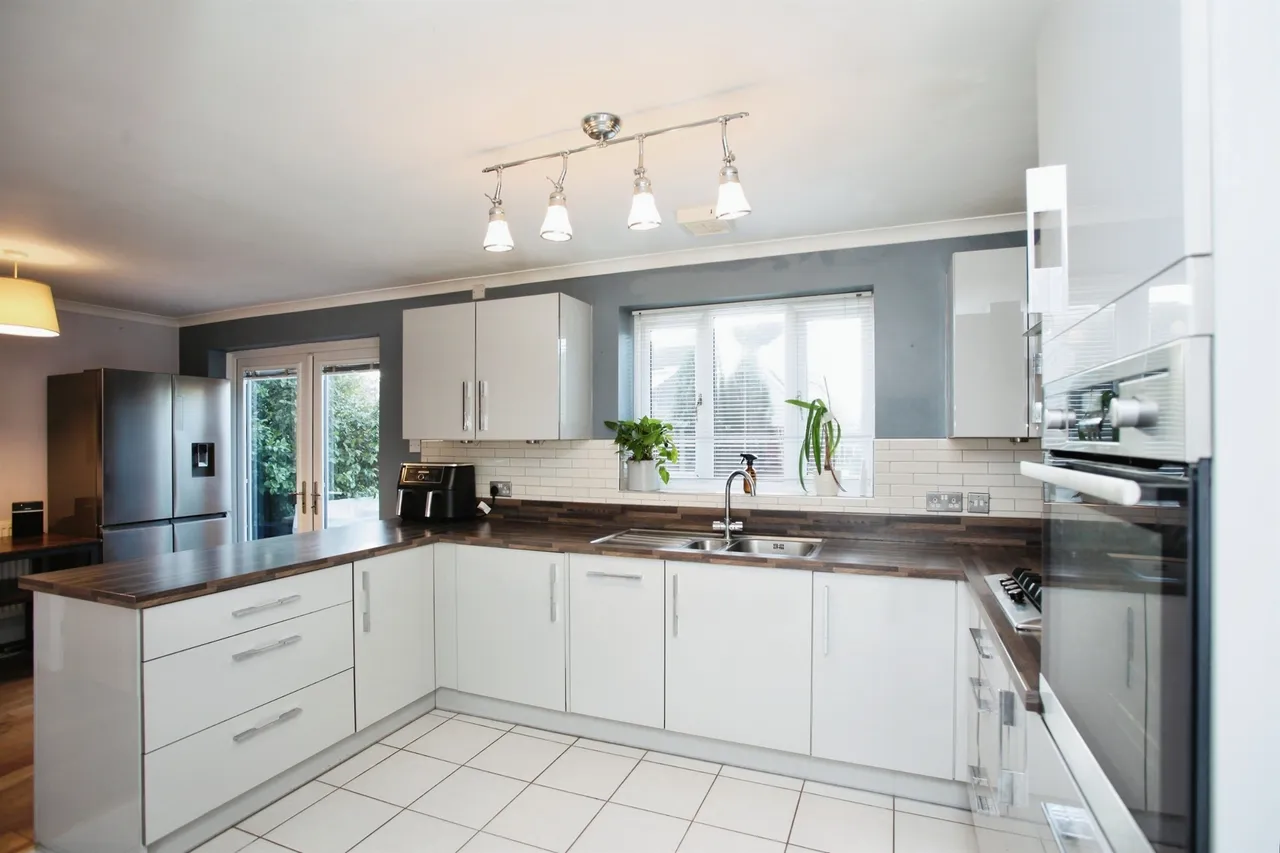 Clos Waun Ceffyl TREHARRIS, CF46, photo 10