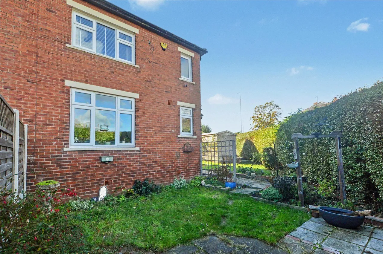 Wood Lane, Rothwell, LS26, photo 12
