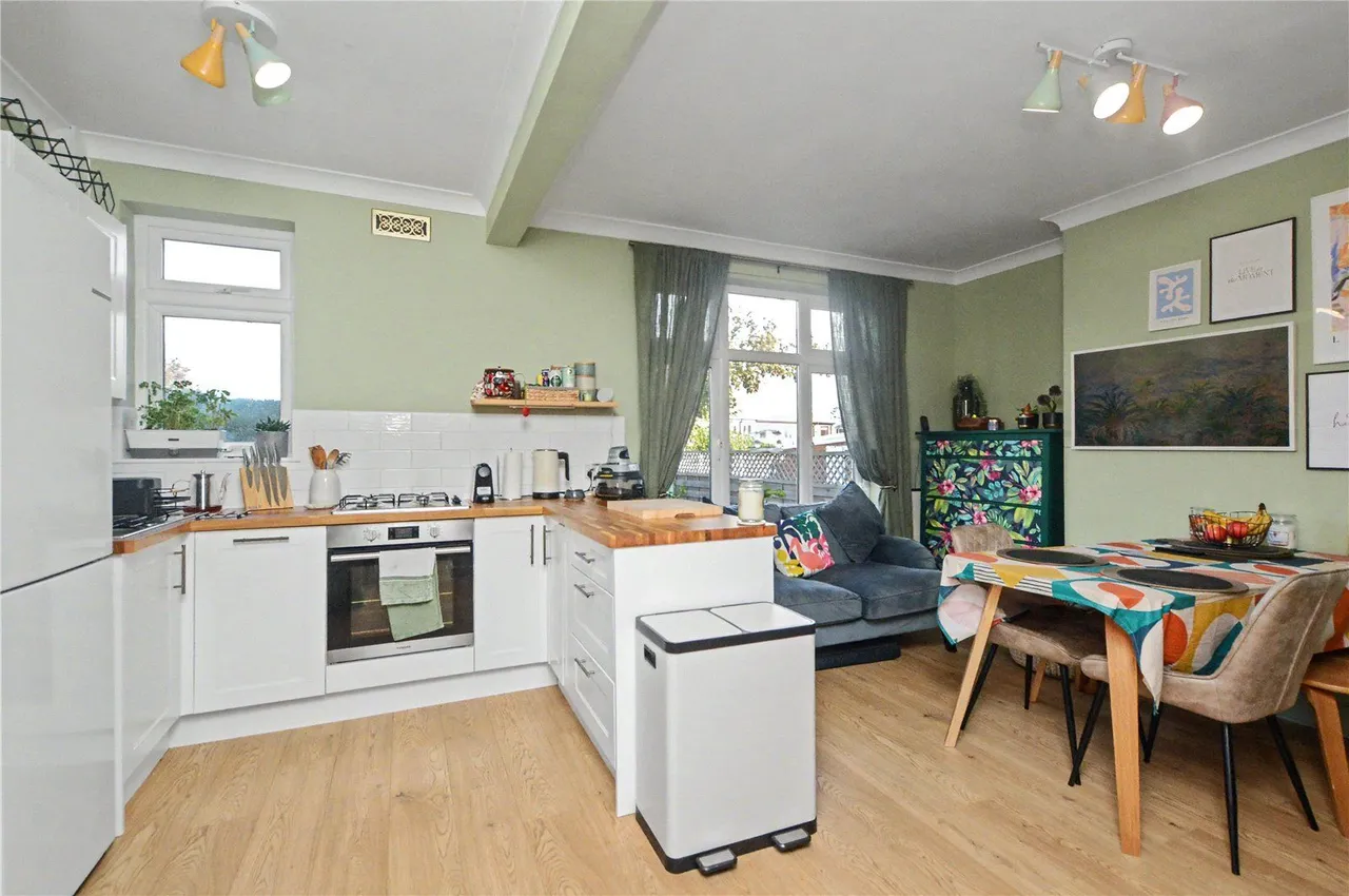 Wood Lane, Rothwell, LS26, photo 14