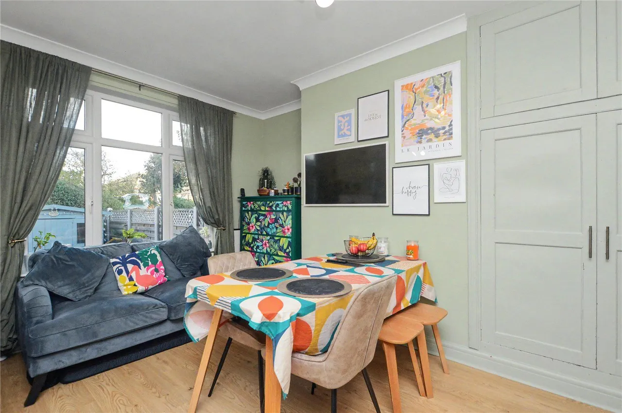 Wood Lane, Rothwell, LS26, photo 4