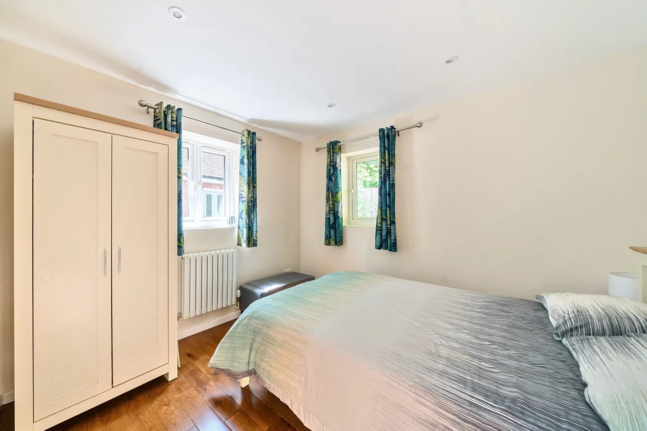 Halls Farm Close, Winchester, SO22, photo 12