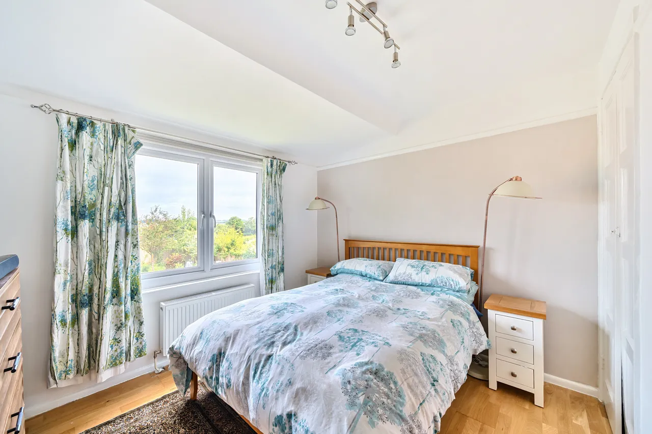 Halls Farm Close, Winchester, SO22, photo 11