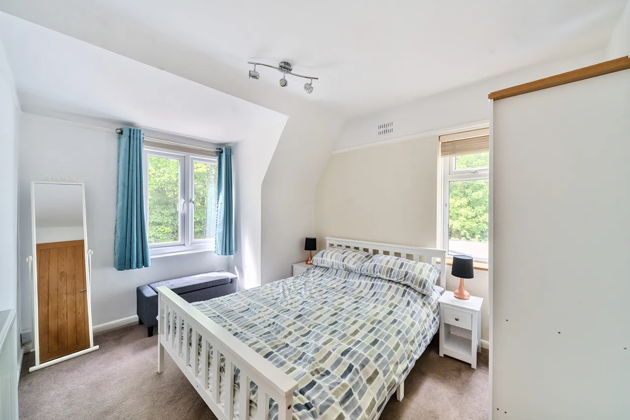 Halls Farm Close, Winchester, SO22, photo 10