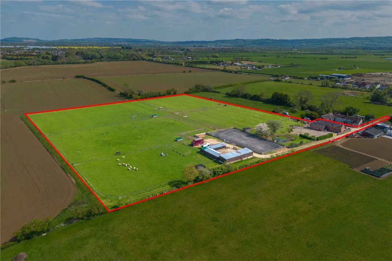 3 bed property for sale, Bretforton Road, Badsey, WR11