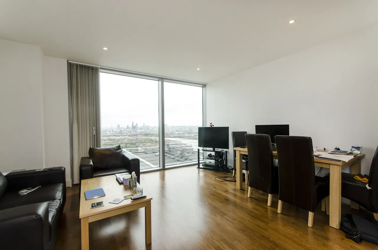 1 bed flat to rent — Flat 3509, Landmark East Tower, 24 Marsh Wall, London