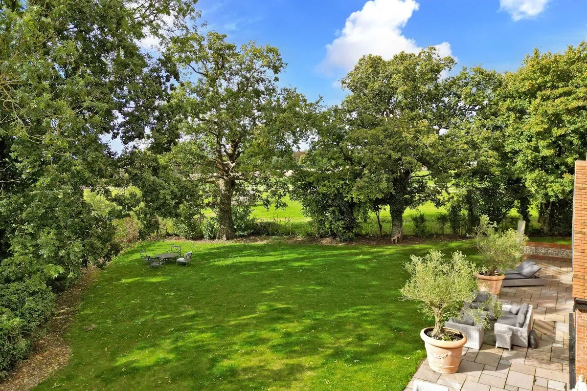 Ledgemore Lane, Great Gaddesden, HP2, photo 28