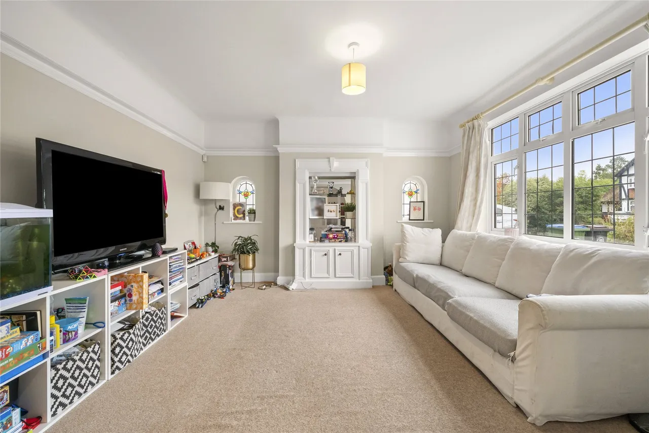 Grove Way, Esher, KT10, photo 3