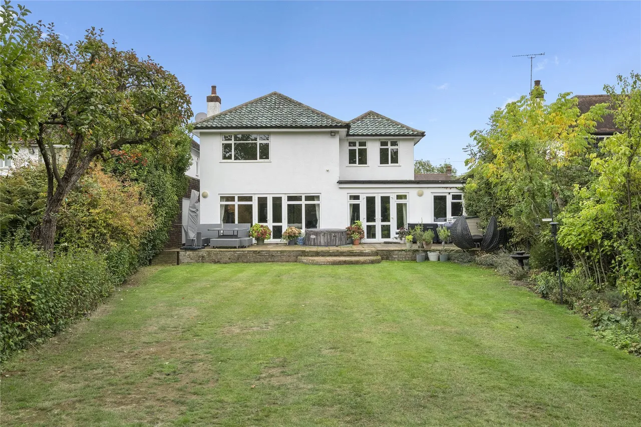 Grove Way, Esher, KT10, photo 13