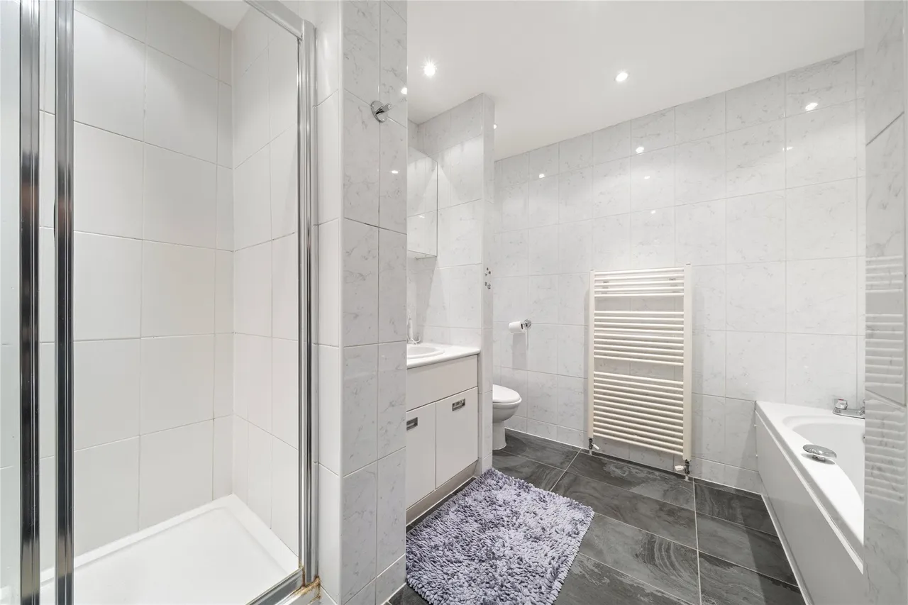 Grove Way, Esher, KT10, photo 9