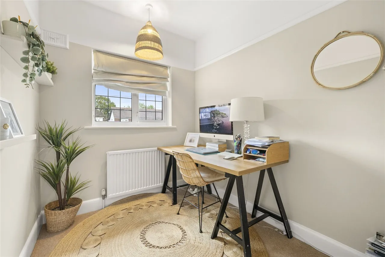 Grove Way, Esher, KT10, photo 8
