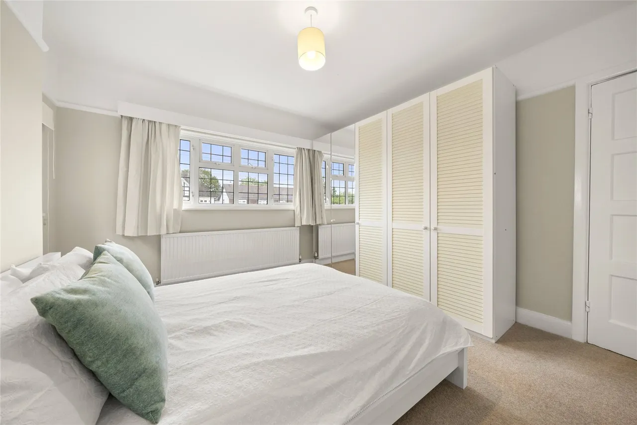 Grove Way, Esher, KT10, photo 10