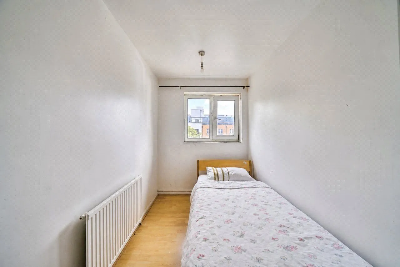 Windmill Lane, London, E15, photo 7