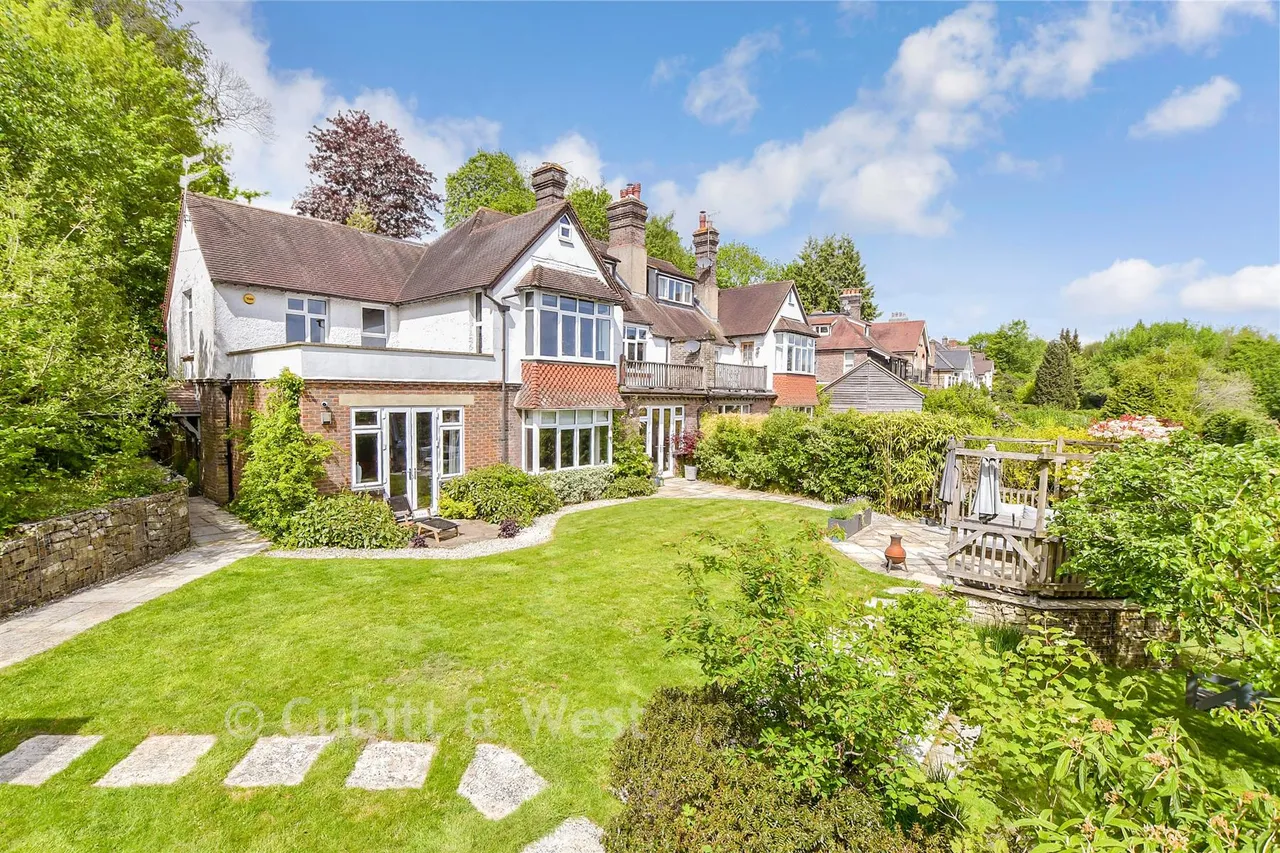 College Lane, East Grinstead, RH19, photo 2