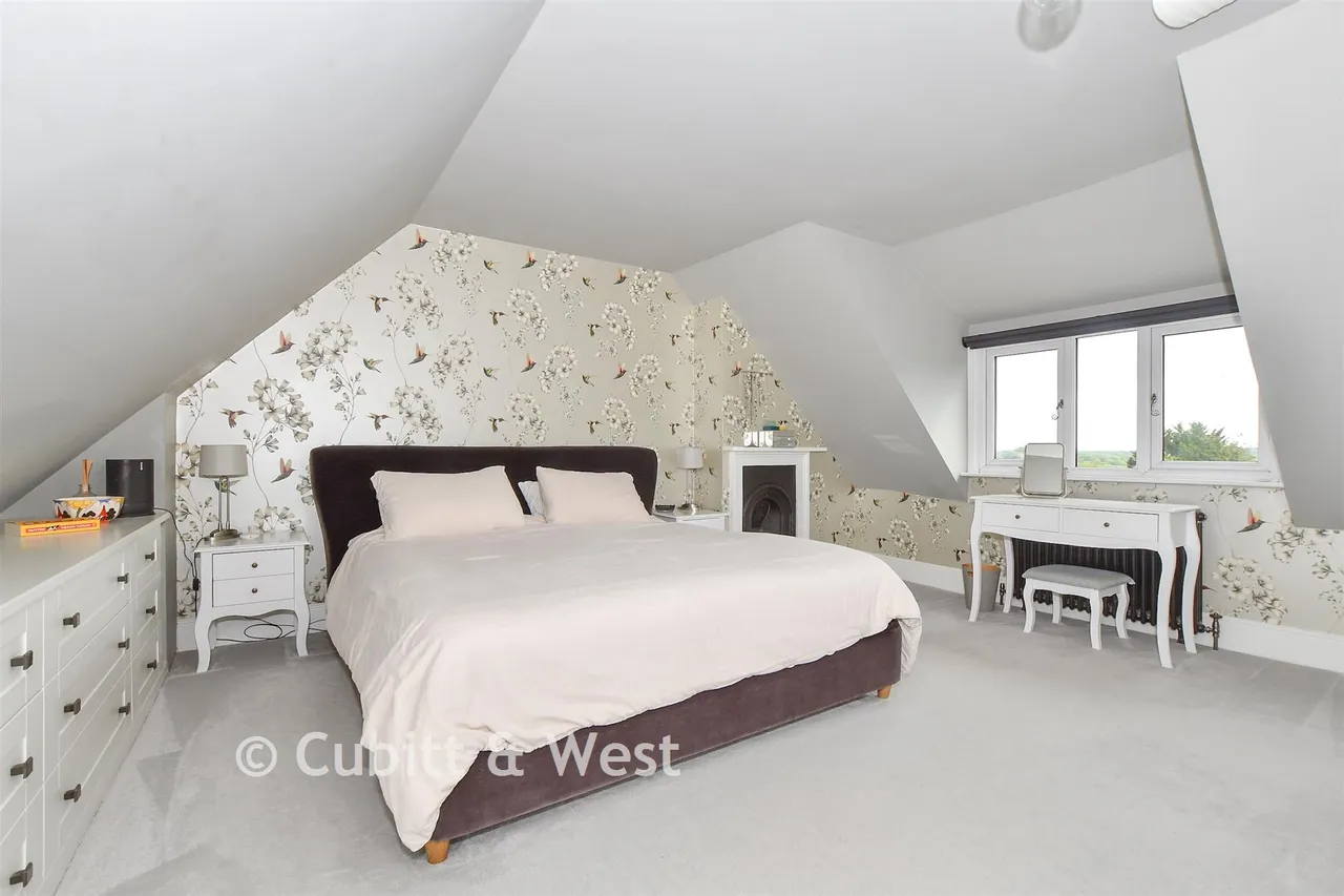 College Lane, East Grinstead, RH19, photo 9
