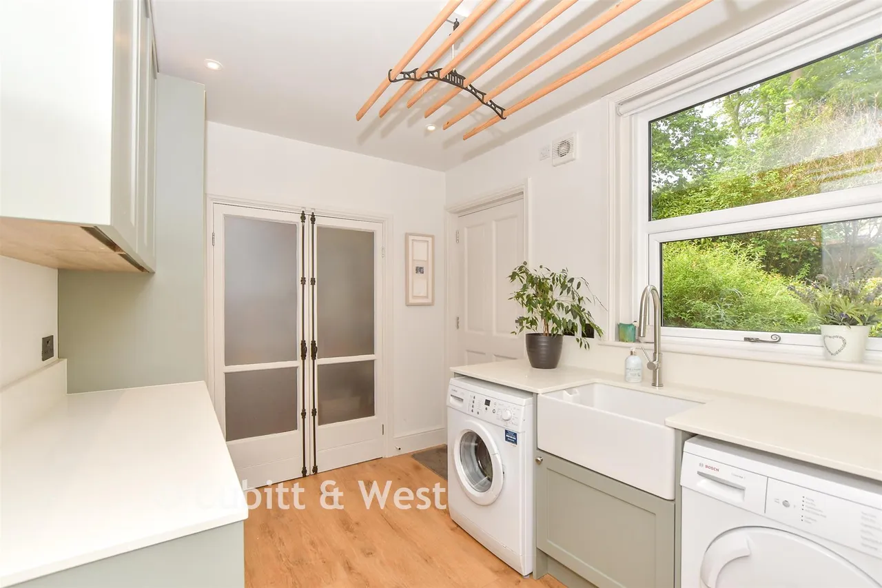 College Lane, East Grinstead, RH19, photo 8