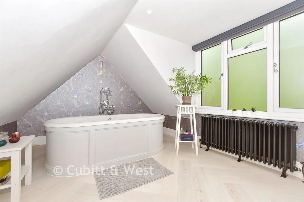 College Lane, East Grinstead, RH19, photo 10