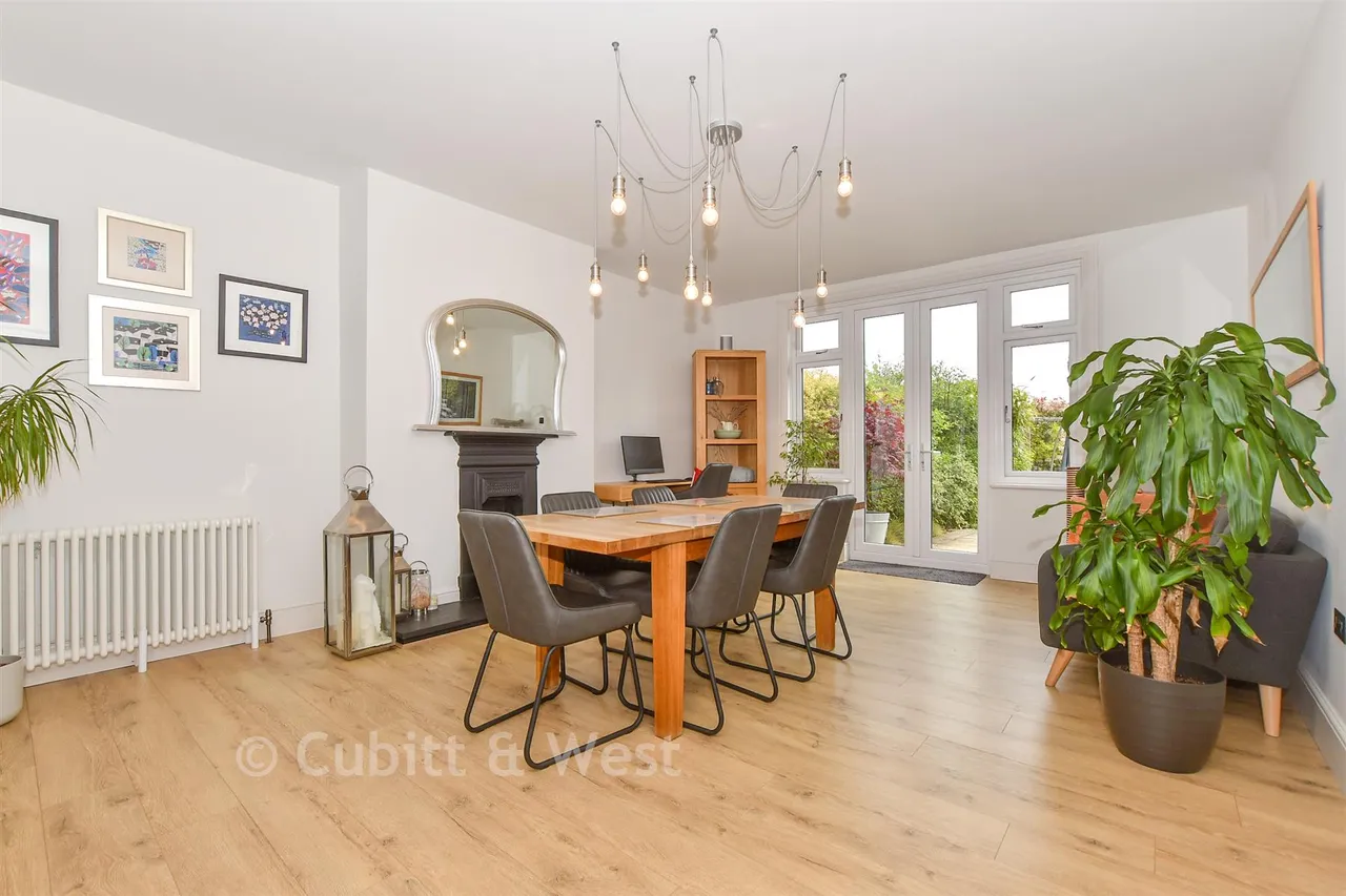 College Lane, East Grinstead, RH19, photo 4