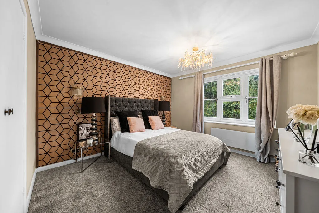 Queens Road, Weybridge KT13 0AB, photo 7