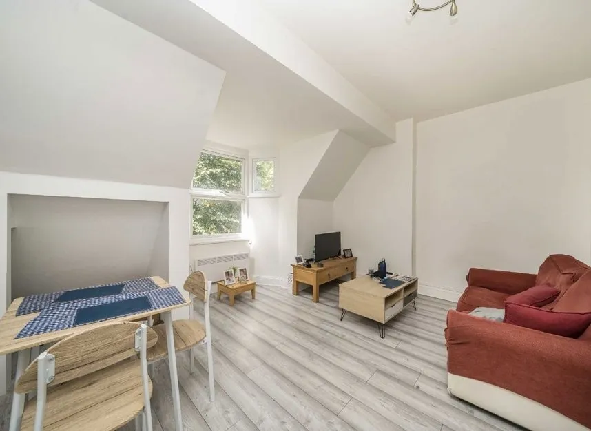 Cobourg Road, Camberwell, SE5, photo 2