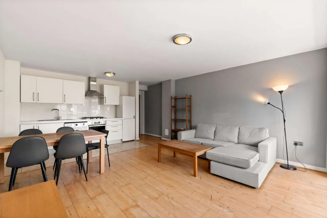2 bed flat for sale — St. Rule Street, London, SW8 3EH