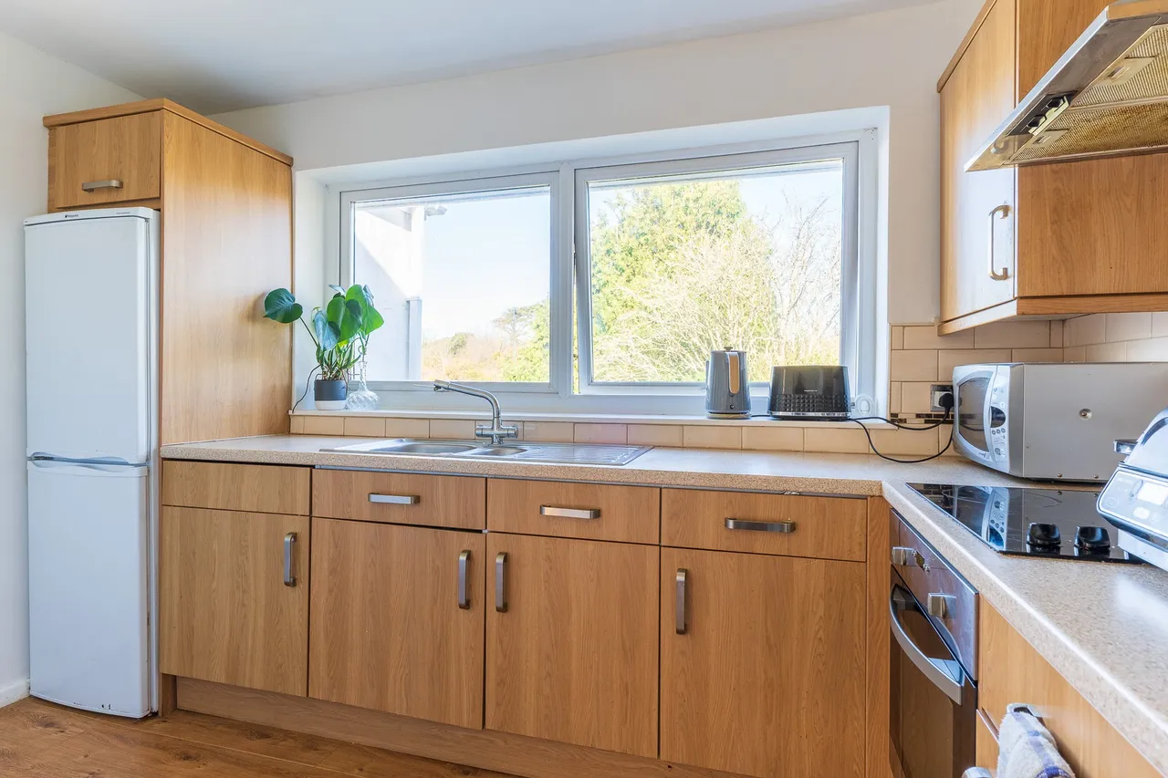 10 Ger Y Nant, Llanbedrog, Pwllheli, Gwynedd, LL53 7PA, photo 6