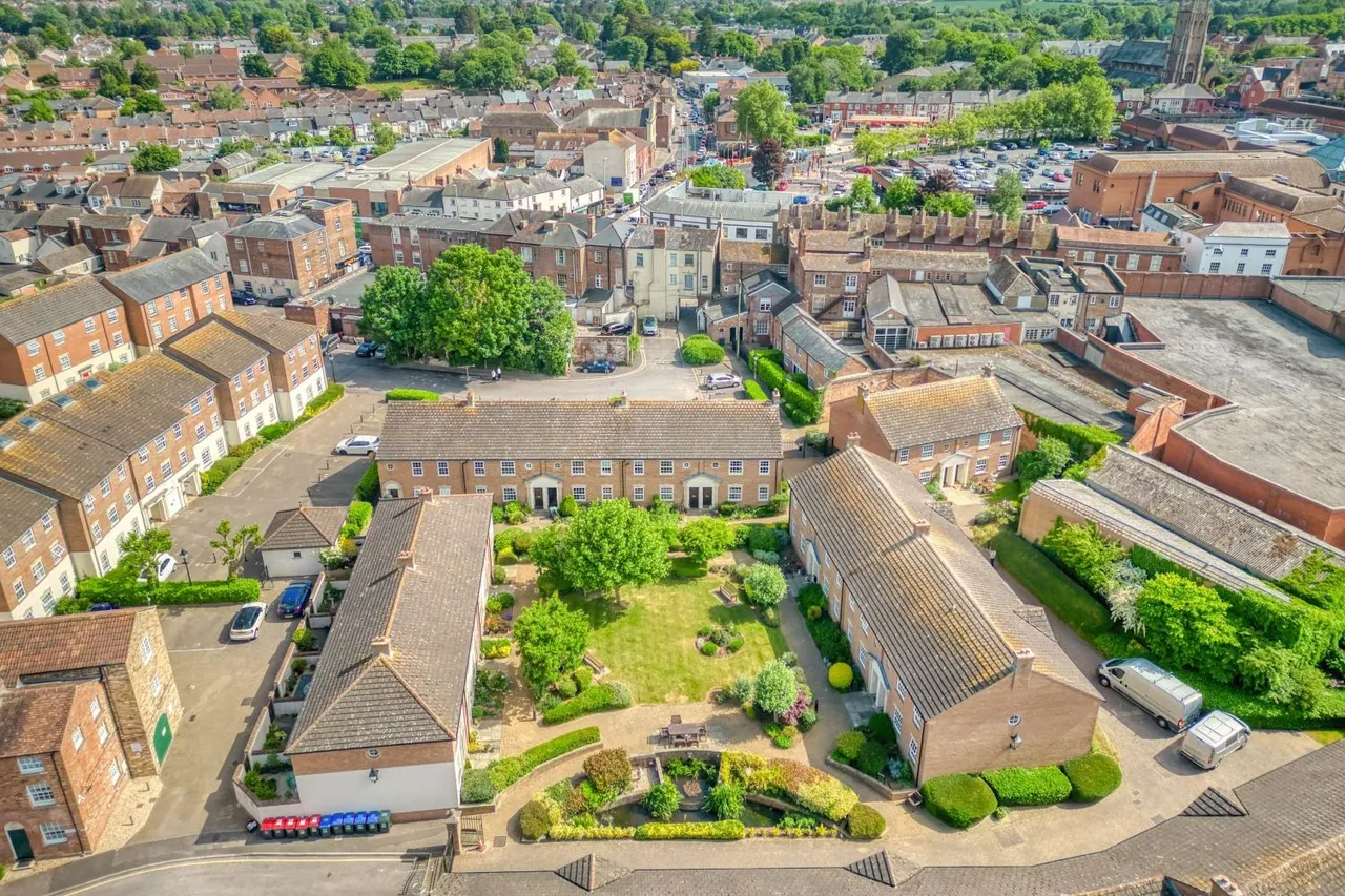 Eastgate Gardens, Taunton, TA1, photo 11