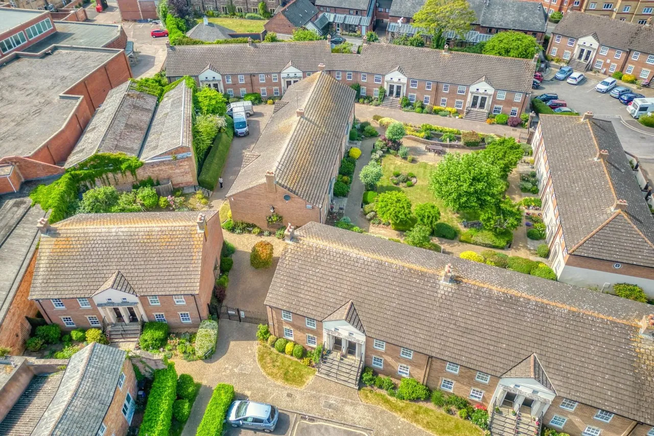 Eastgate Gardens, Taunton, TA1, photo 13