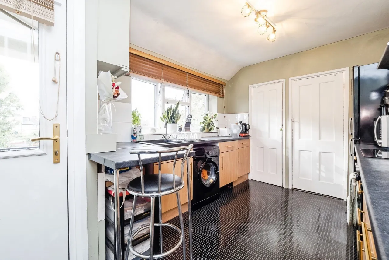Arden Crescent, Dagenham, RM9, photo 16
