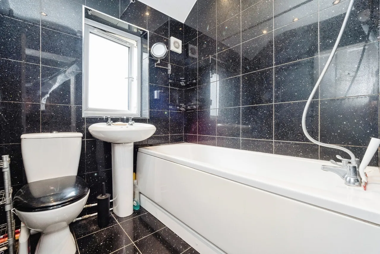 Arden Crescent, Dagenham, RM9, photo 6
