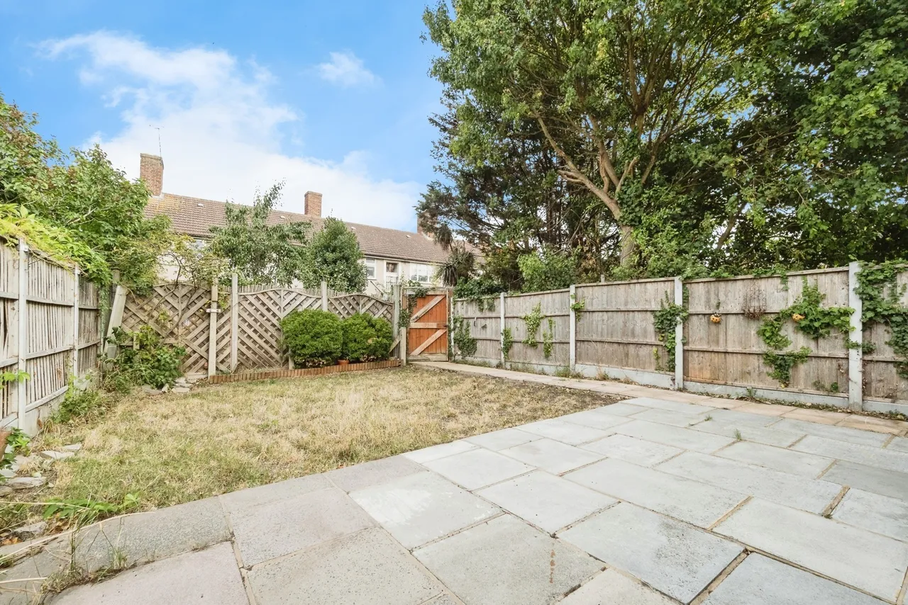 Arden Crescent, Dagenham, RM9, photo 14