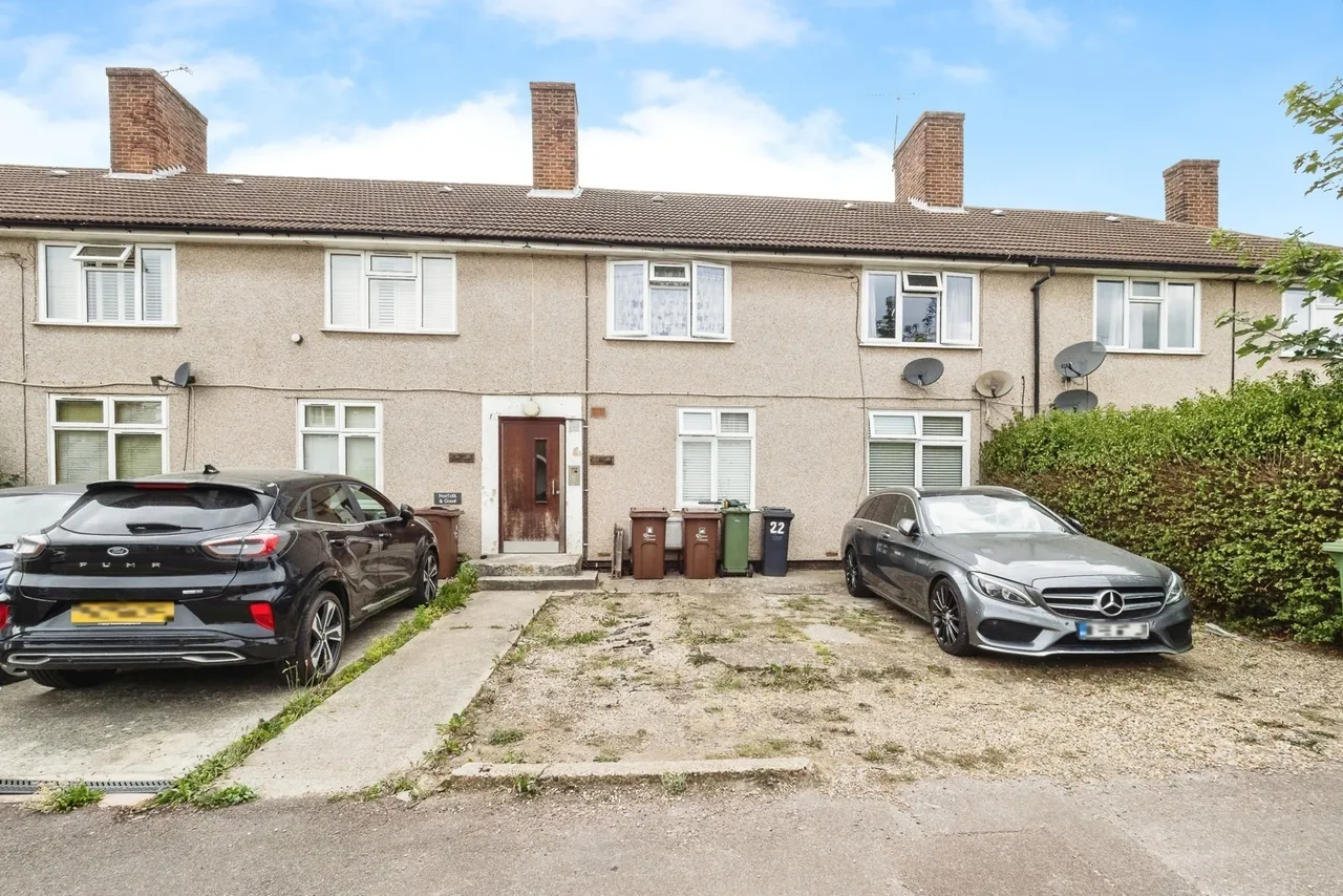 1 bed flat for sale — Arden Crescent, Dagenham, RM9