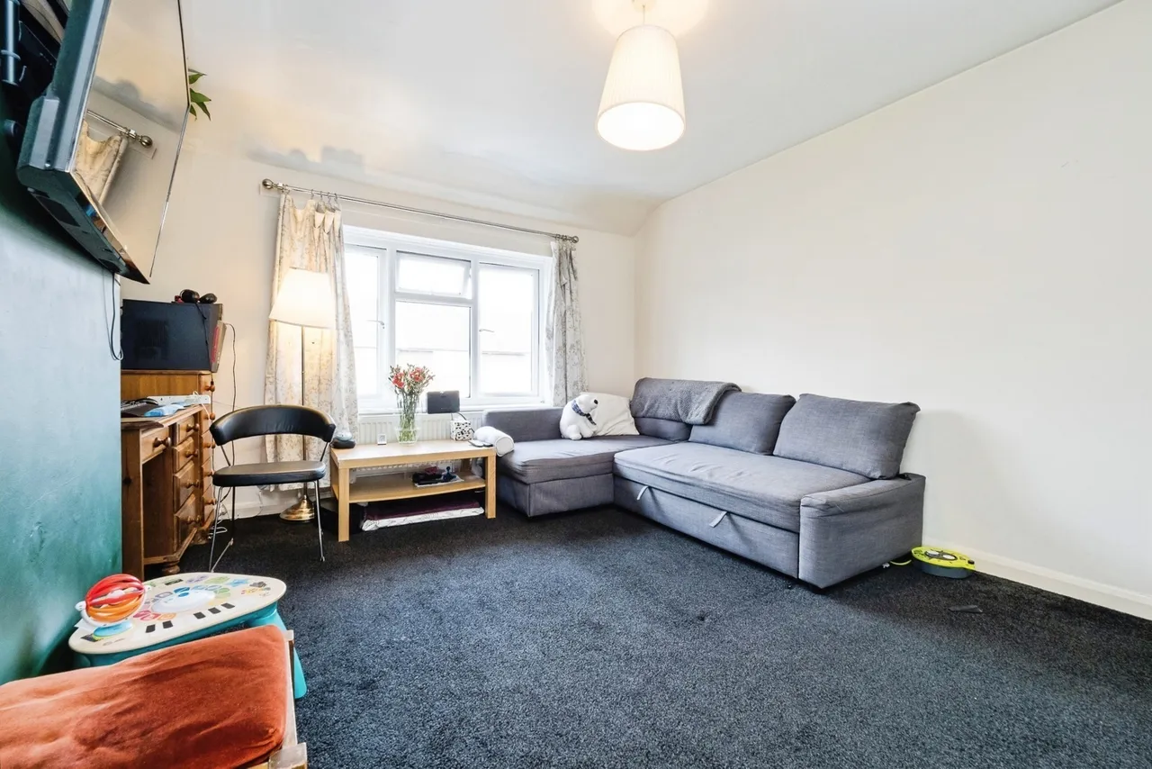 Arden Crescent, Dagenham, RM9, photo 17