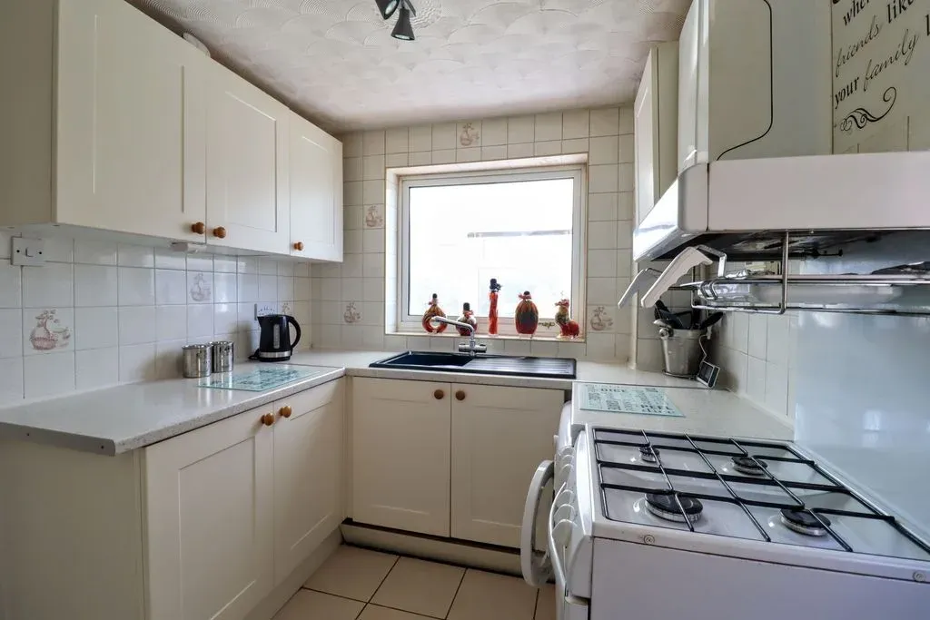 Nene Drive, Bletchley, Milton Keynes, Buckinghamshire, MK3 7BY, photo 14
