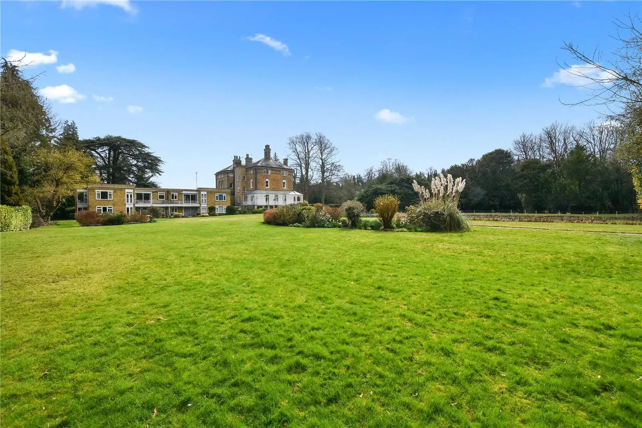 Loudwater Lane, Loudwater, WD3, photo 8