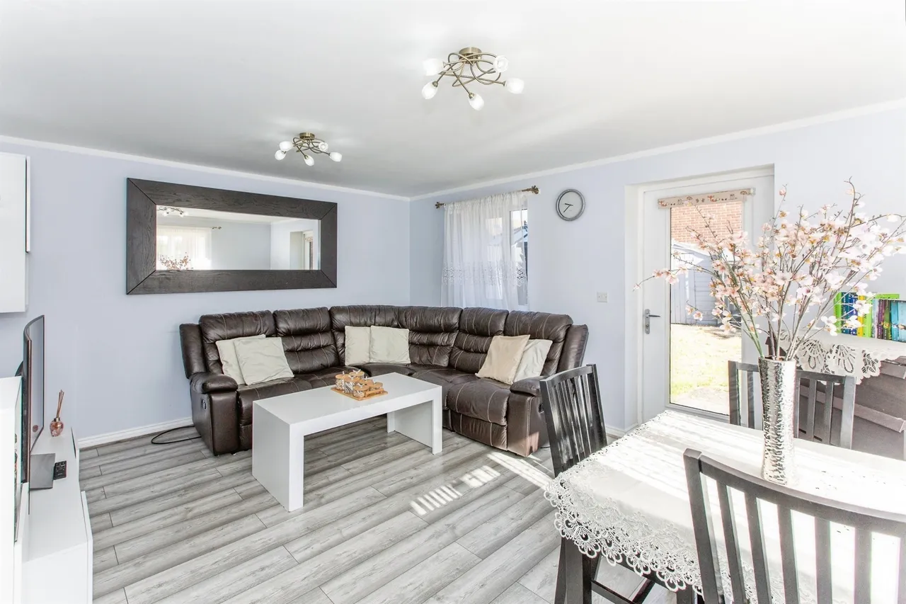 Vickers Way, Upper Cambourne, Cambridge, photo 6