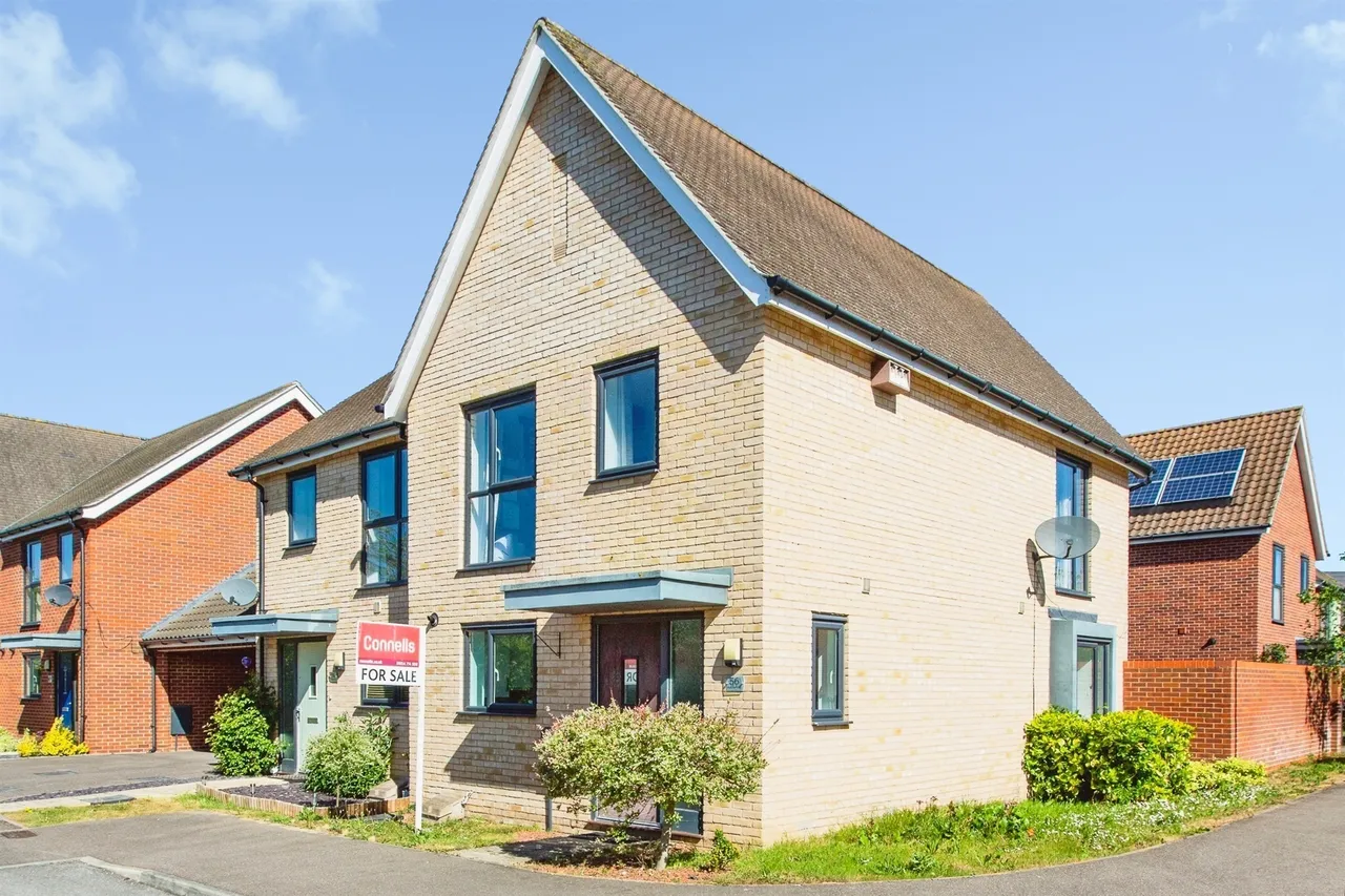 3 bed house for sale — Vickers Way, Upper Cambourne, Cambridge