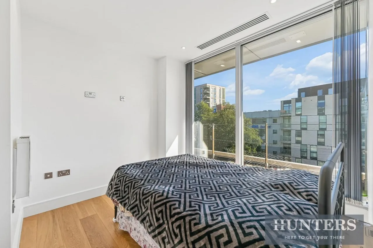 Staines Road, Hounslow, TW3, photo 4