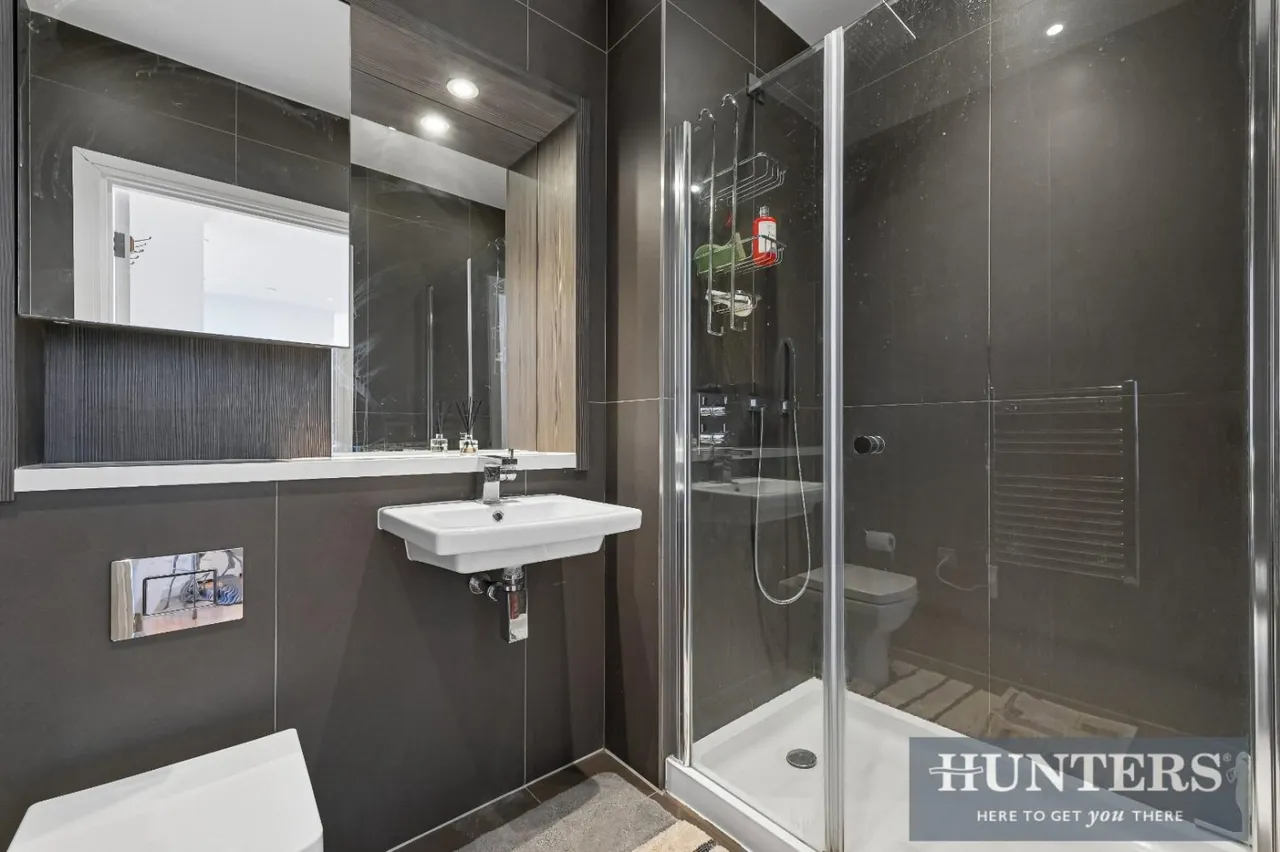 Staines Road, Hounslow, TW3, photo 6