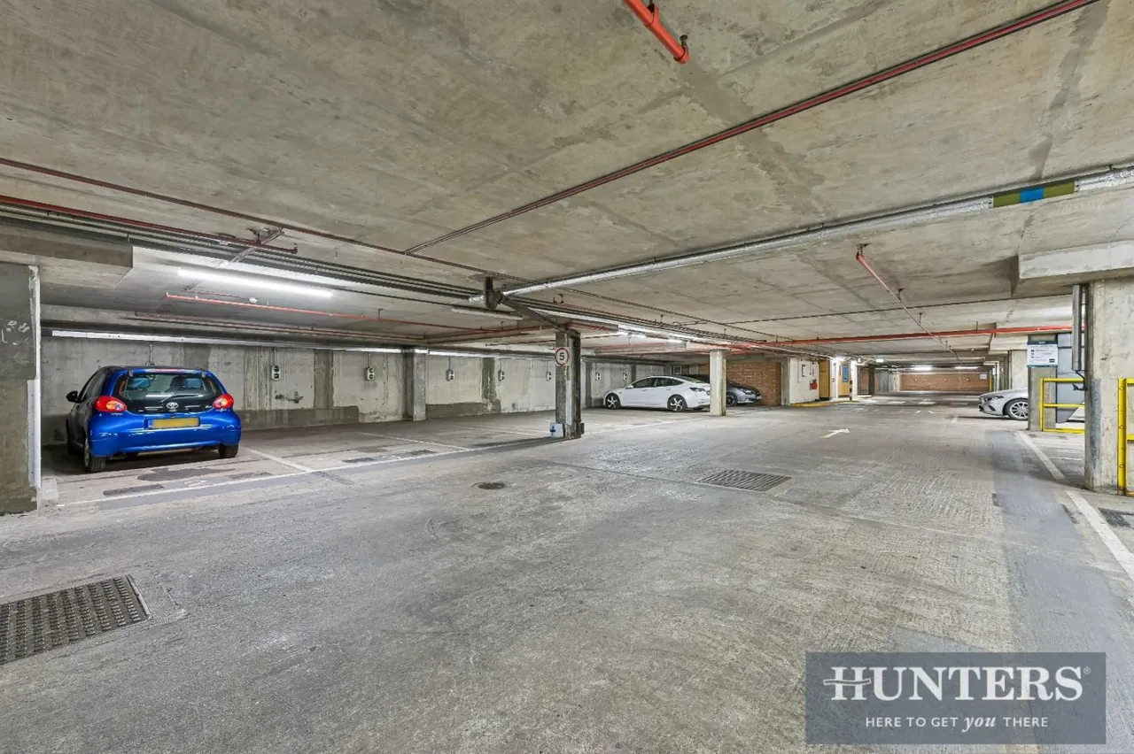 Staines Road, Hounslow, TW3, photo 7