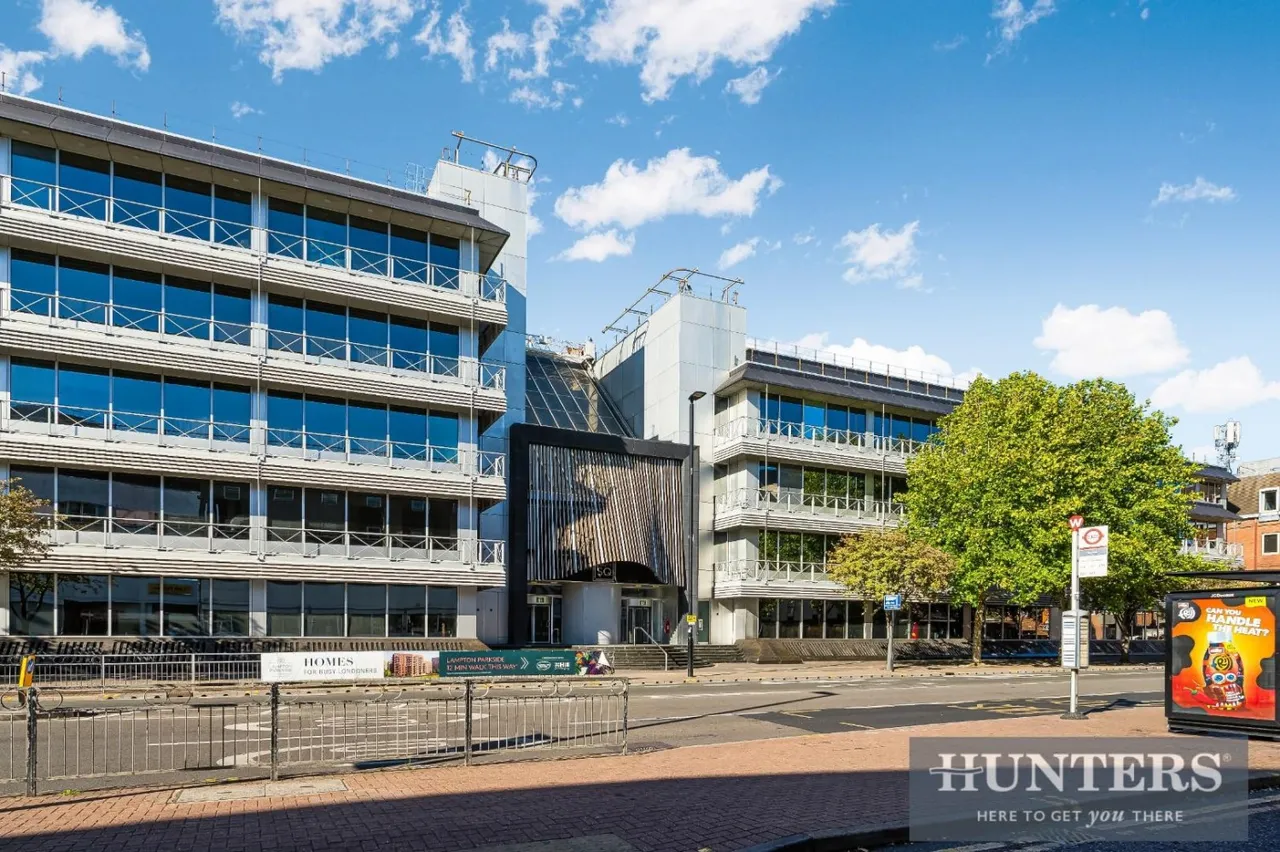 Staines Road, Hounslow, TW3, photo 8