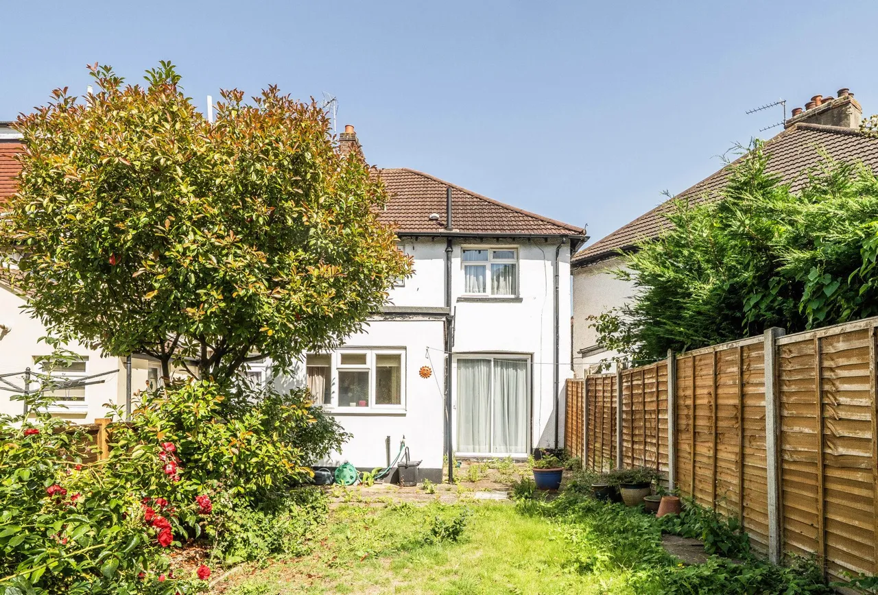 The Crescent, Sutton, SM1 4HU, photo 9