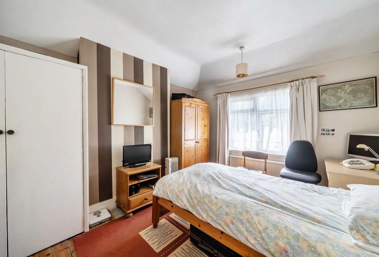 The Crescent, Sutton, SM1 4HU, photo 6