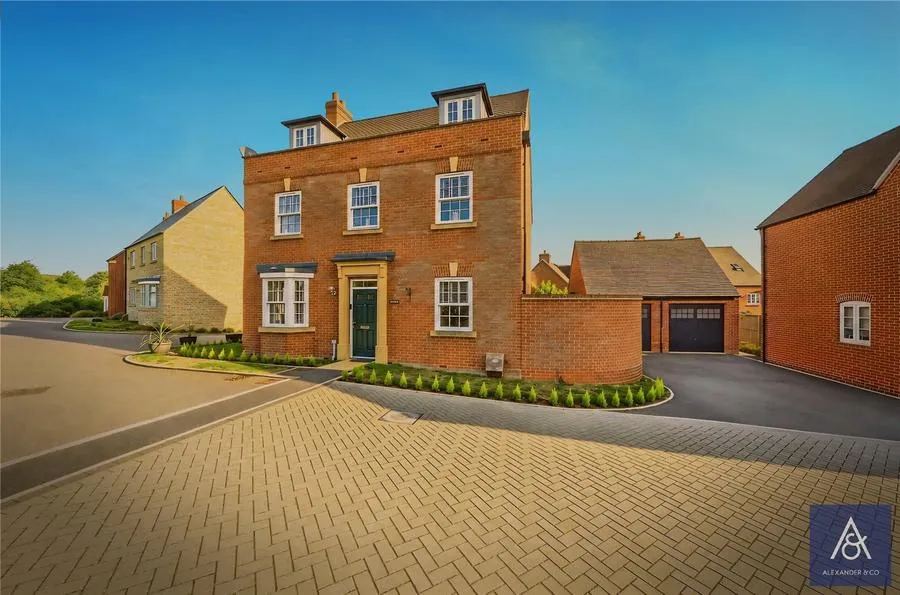 5 bed house for sale, Foxhills Way, Brackley, NN13