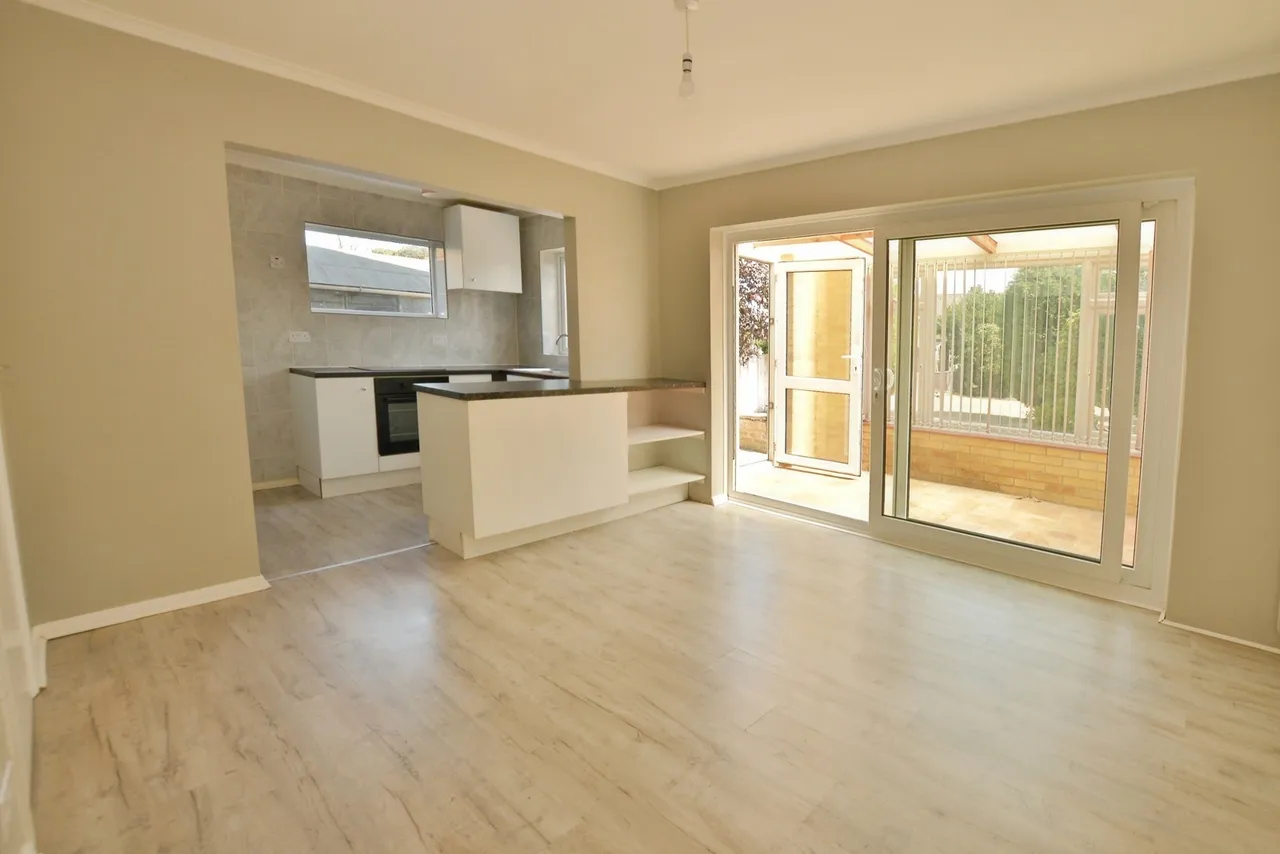 Manor Road, Lydd, Romney Marsh, Kent, TN29, photo 3