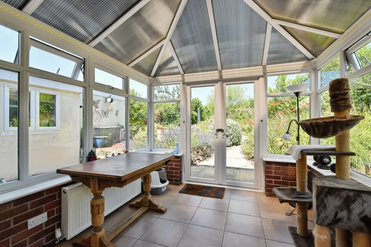 Llandeilo Road, Llandybie, SA18, photo 4