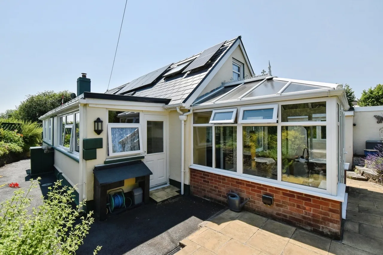 Llandeilo Road, Llandybie, SA18, photo 18