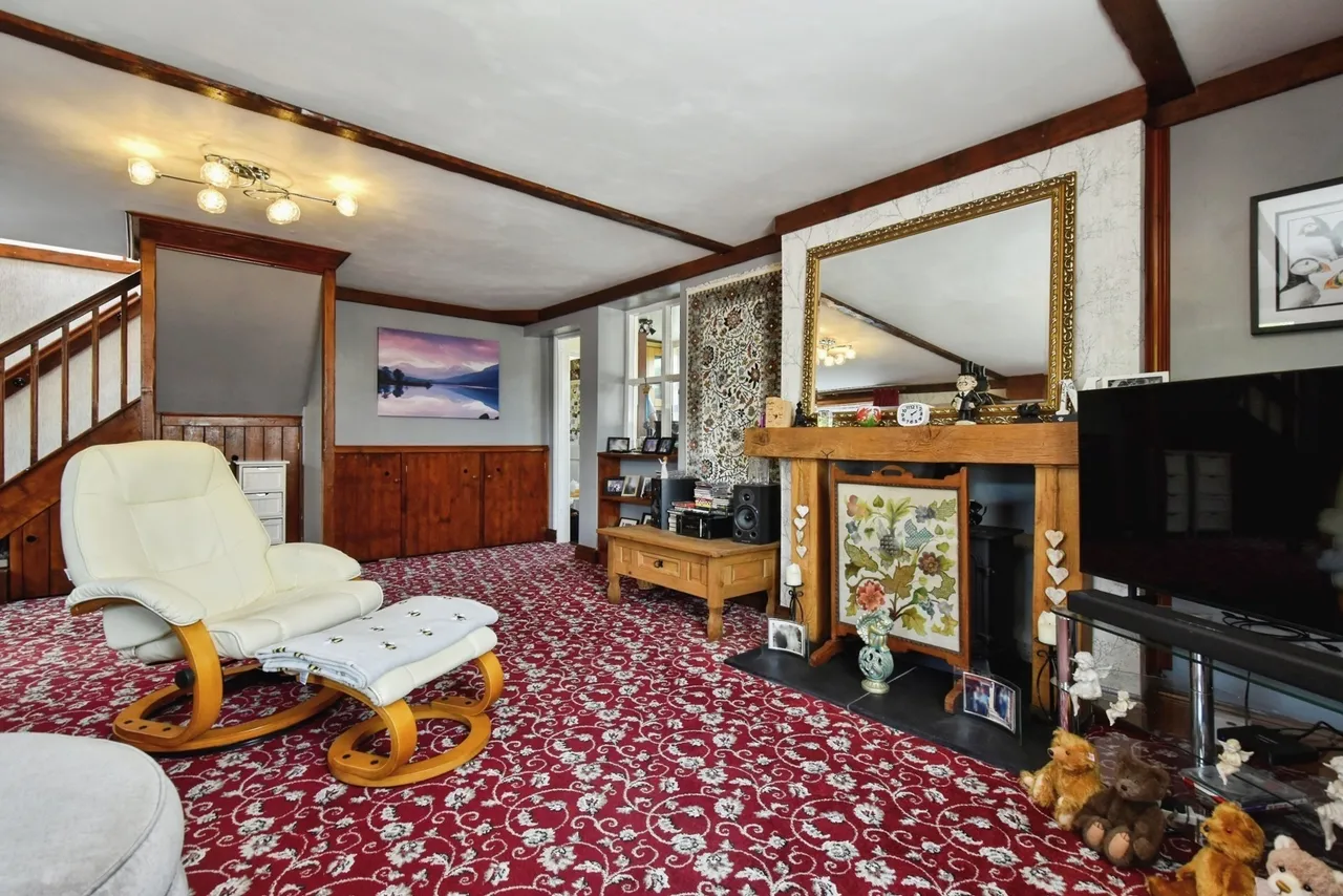 Llandeilo Road, Llandybie, SA18, photo 8