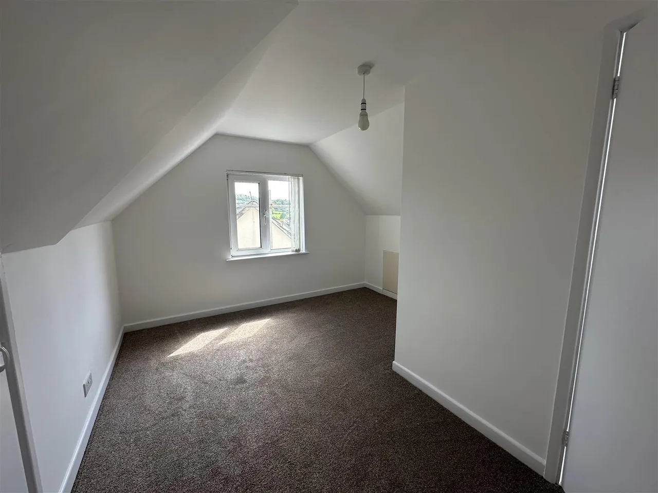 Lindthorpe Way, photo 8