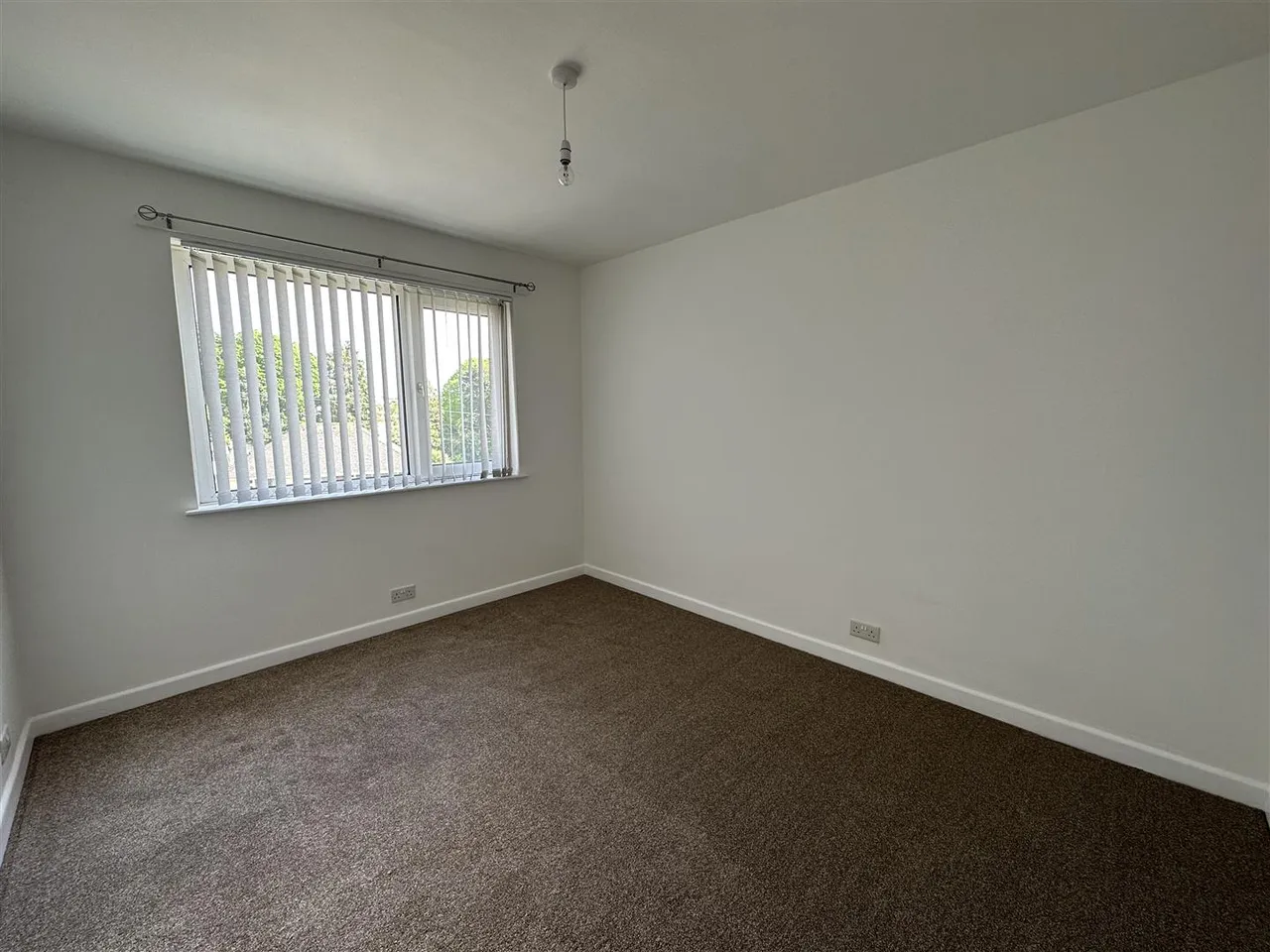 Lindthorpe Way, photo 6